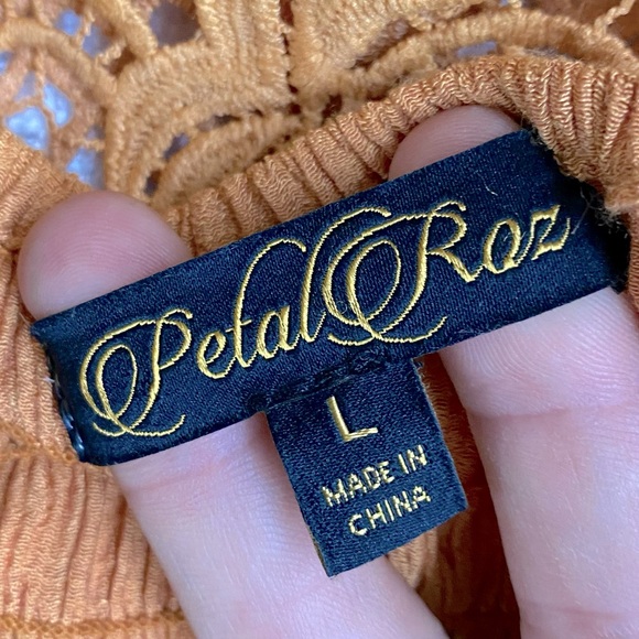 Petal Roz Yellow Smocked Off Shoulder Puff Sleeve Lace Trimmed Blouse L - Picture 3 of 15